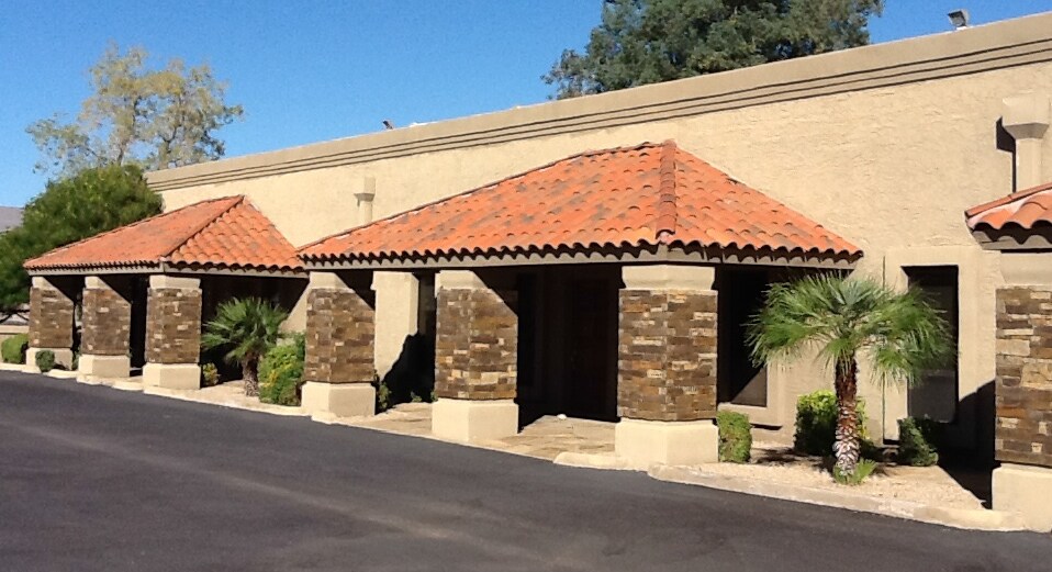 More Photos Of 7729 E Greenway Rd, Scottsdale Light Distribution For Lease