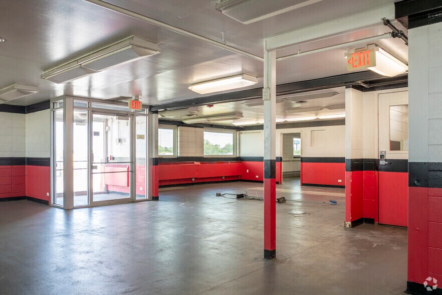 More Photos Of 3900 S Cicero Ave, Cicero Warehouse For Sale