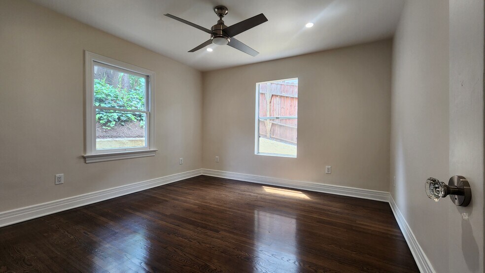 More Photos Of 3331 Hamilton Way, Los Angeles Apartments For Sale