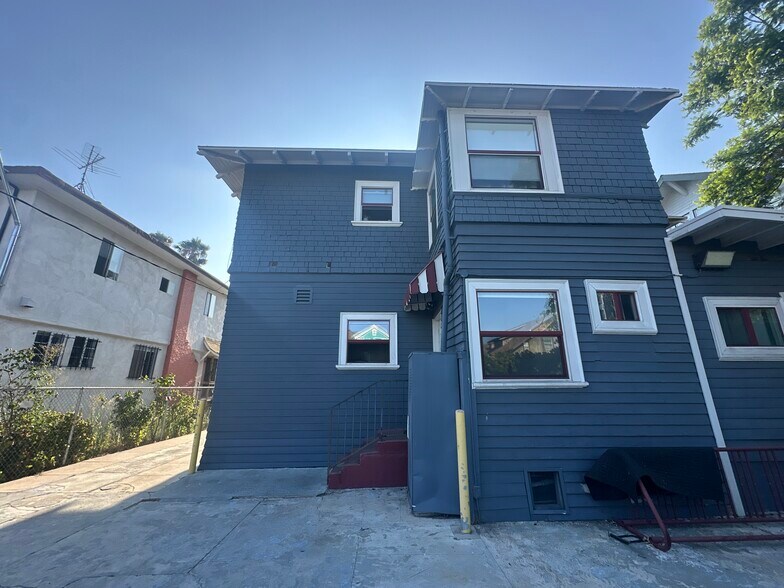 More Photos Of 2506 Juliet St., Los Angeles Multifamily For Sale