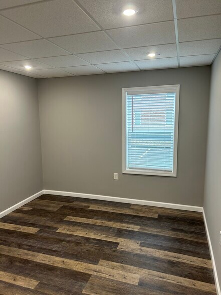 More Photos Of 615 Colonial Park Dr, Roswell Loft Creative Space For Lease