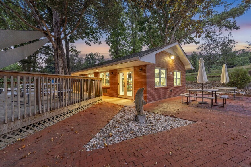 More Photos Of 1060 Paint Rock Ferry Rd, Kingston Specialty For Sale
