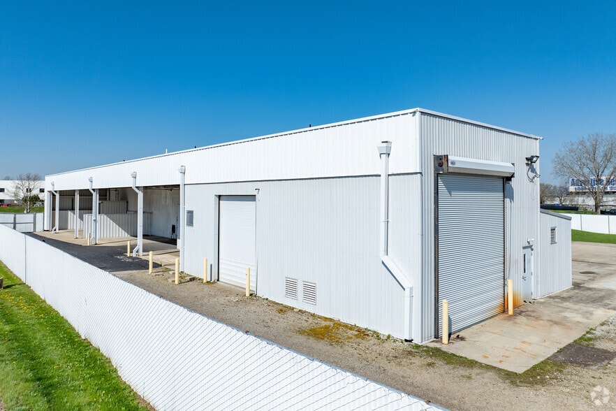 More Photos Of 7950 Corporate Blvd, Plain City Light Manufacturing For Sale