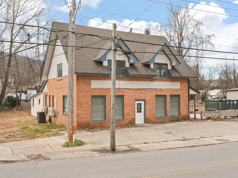 Primary Photo Of 595 N Main St, Waynesville General Retail For Sale