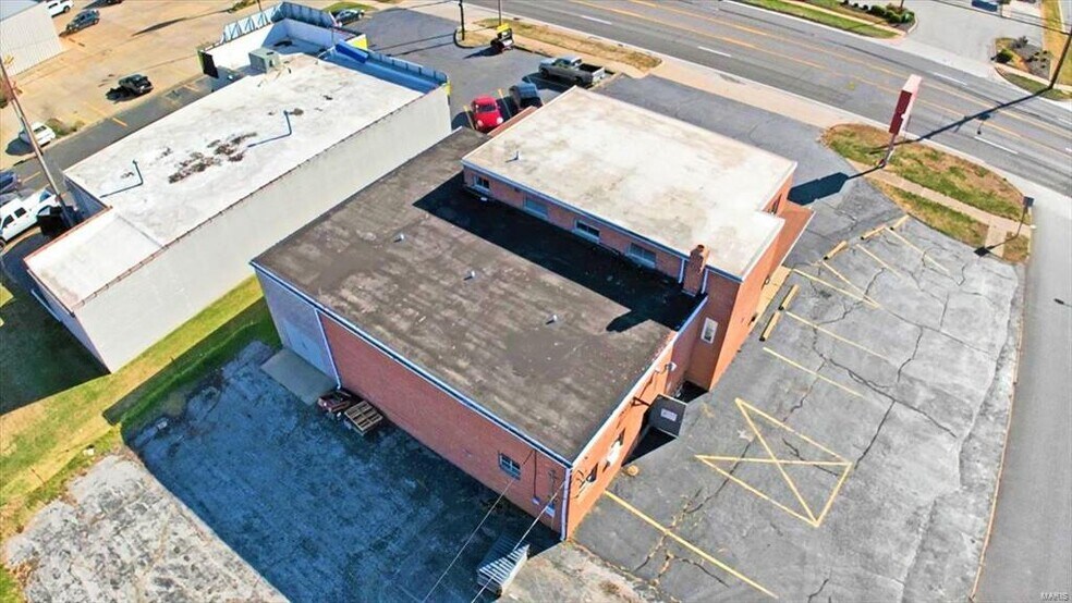 More Photos Of 9979 Watson Rd, Saint Louis Storefront Retail Office For Sale