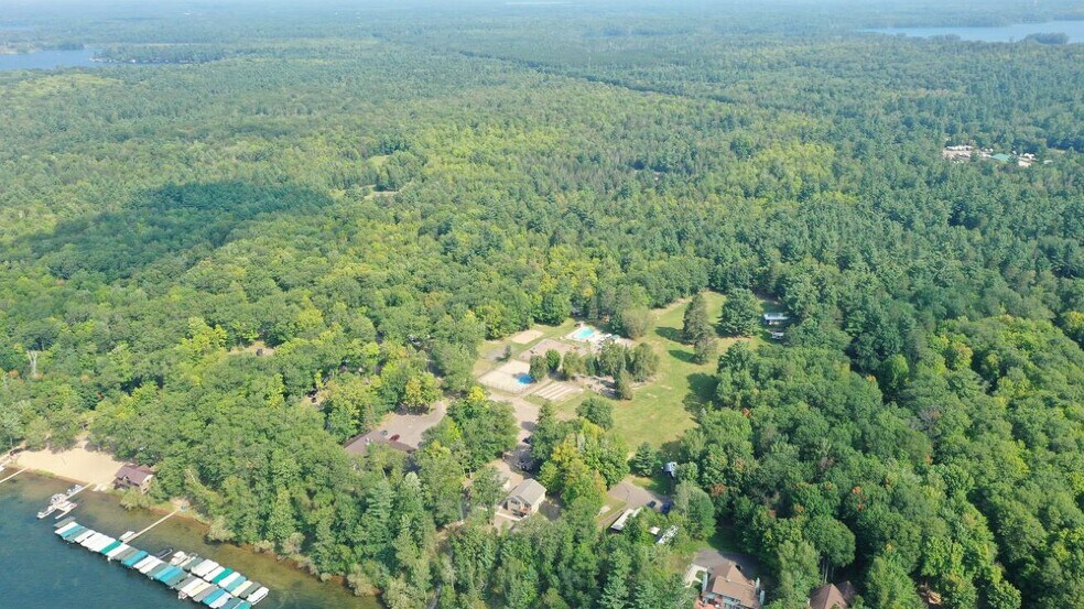 Primary Photo Of 7750 Indian Shrs Rd, Woodruff Specialty For Sale