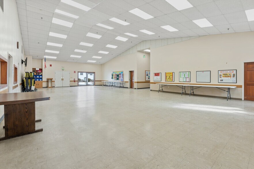 More Photos Of 646 Daniel Webster Hwy, Merrimack Specialty For Lease