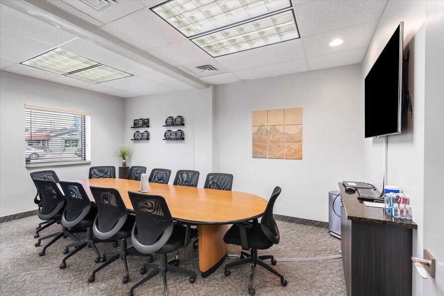 More Photos Of 702 E Idaho St, Kalispell Office For Sale