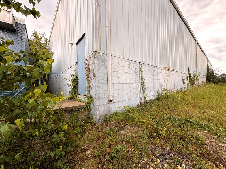 More Photos Of 5 Canale Dr, Egg Harbor Township Manufacturing For Lease