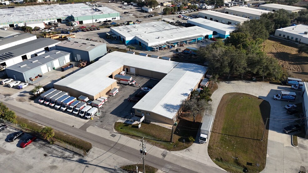 More Photos Of 102 James St, Venice Self Storage For Sale