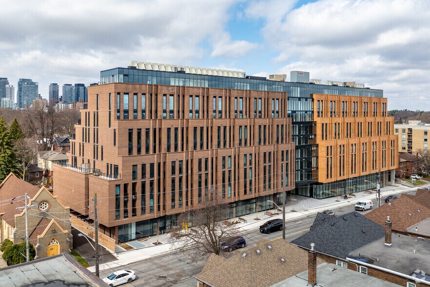 Primary Photo Of 1718 Bayview Ave, Toronto Apartments For Sale