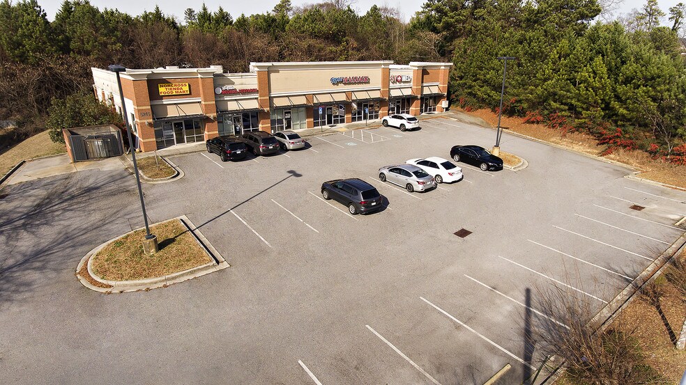 More Photos Of 5245 Buford Hwy, Norcross Storefront Retail Office For Lease