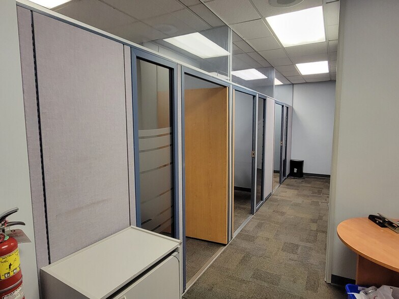 More Photos Of 1532 6th Av, Prince George Office For Lease