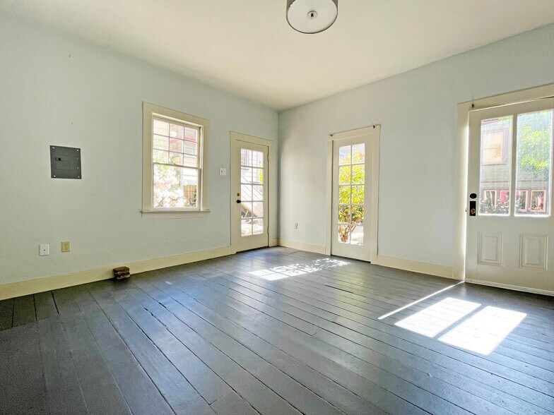 More Photos Of 1960 University Ave, Berkeley Medical For Lease