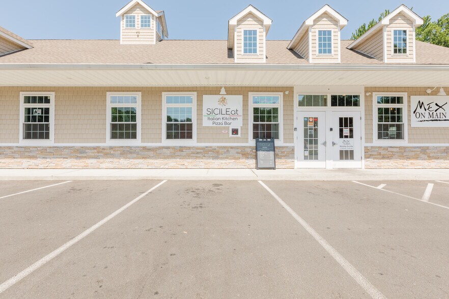 More Photos Of 123 Monroe Tpke, Trumbull Office For Lease