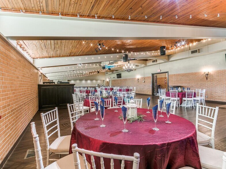 More Photos Of 2254 W Meyers Cir, Choctaw Lodge Meeting Hall For Sale