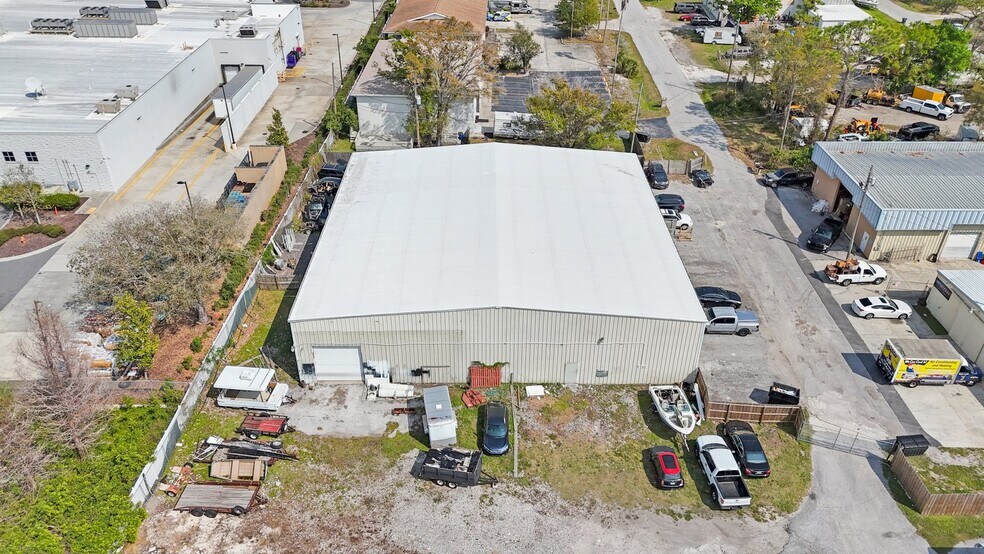 More Photos Of 9161 131st Pl N, Largo Warehouse For Lease