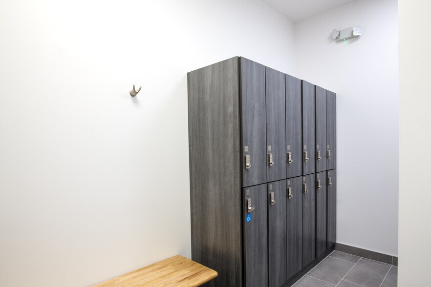 More Photos Of 500 N Central Expy, Plano Office For Sale