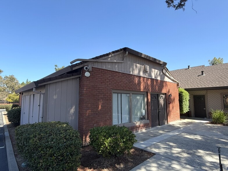 More Photos Of 10011 N Foothill Blvd, Cupertino Medical For Sale