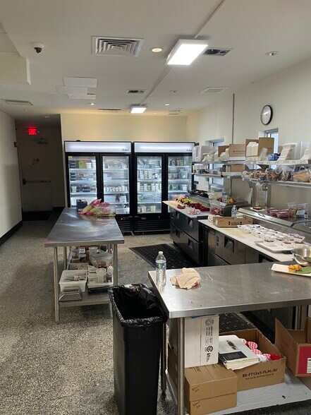 More Photos Of 72 NW 79th St, Miami Restaurant For Sale