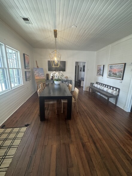 More Photos Of 20 Calhoun St, Bluffton Storefront Retail Residential For Lease