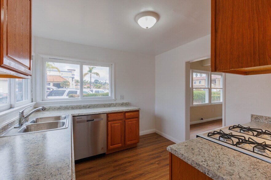 More Photos Of 404 W 9th Ave, Escondido Apartments For Sale