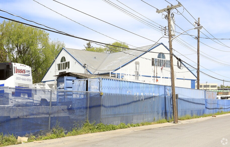 More Photos Of 80 Edison Ave, Mount Vernon Warehouse For Sale