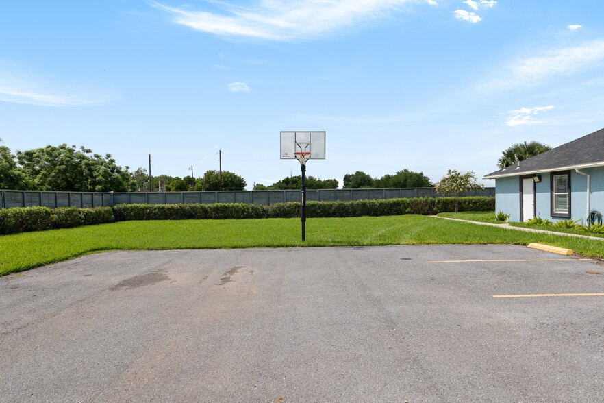 More Photos Of 715 N Medford Rd, Brownsville Lodge Meeting Hall For Lease