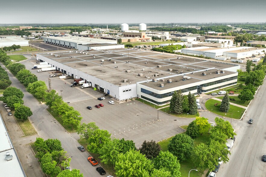 Primary Photo Of 12225 Boul Industriel, Montréal Warehouse For Lease