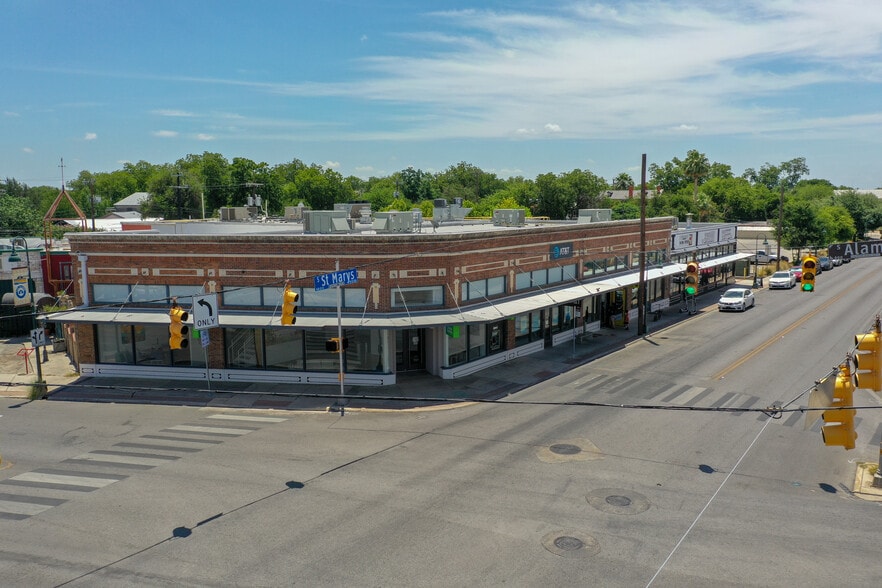 More Photos Of 812 S Alamo St, San Antonio Storefront For Lease
