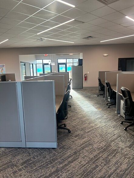 More Photos Of 1180 Stonecrest Blvd, Fort Mill Office For Sale