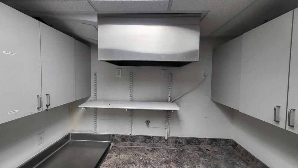 More Photos Of 1825 E Flamingo Rd, Las Vegas Office For Sale