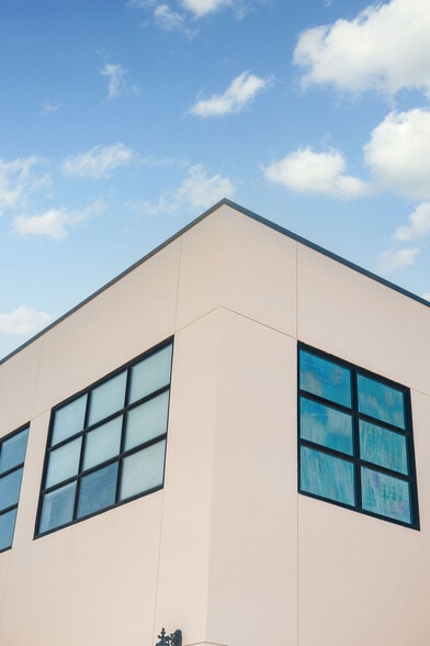 More Photos Of 122 S Green St, Tehachapi Coworking Space