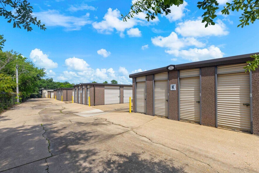 More Photos Of 4195 Highway 80 East, Pearl Self Storage For Sale