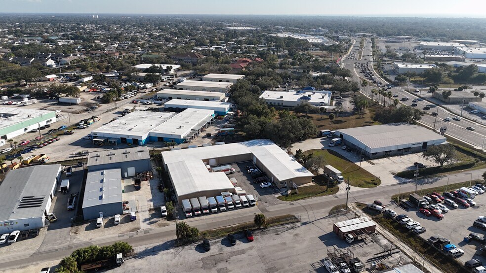 More Photos Of 102 James St, Venice Self Storage For Sale