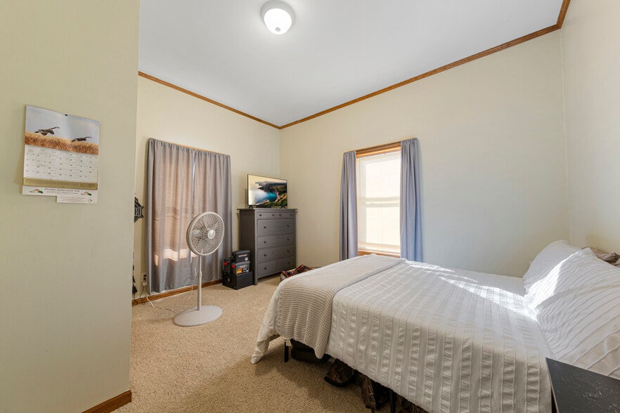 More Photos Of 305 Main St, Henderson Storefront Retail Residential For Sale