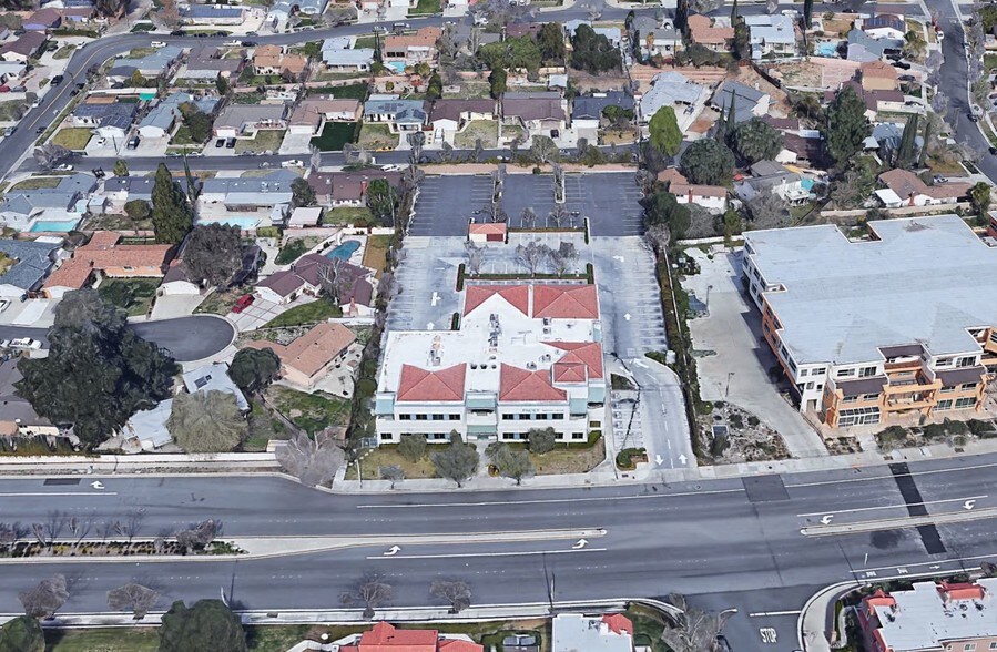 More Photos Of 17909 Soledad Canyon Rd, Santa Clarita Medical For Lease