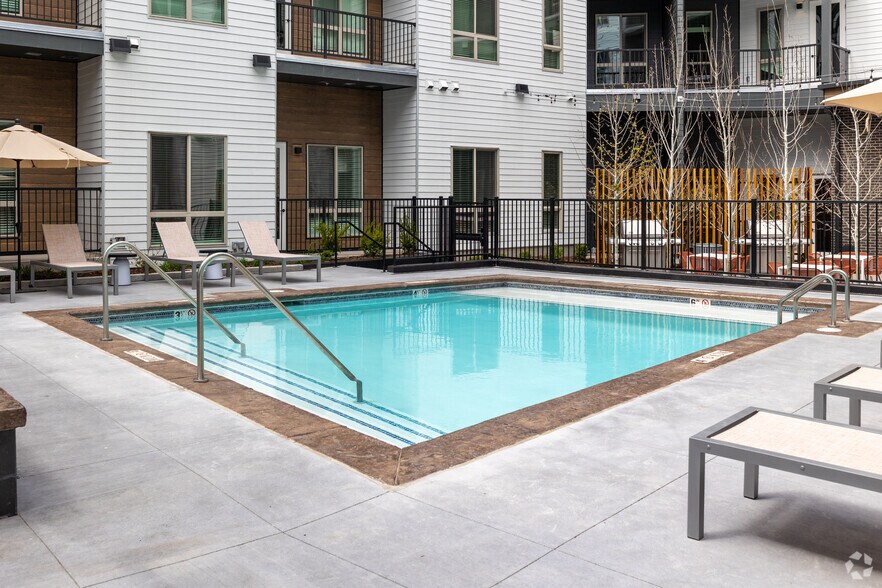 More Photos Of 12150 E Dartmouth Ave, Aurora Apartments For Lease