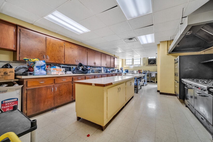 More Photos Of 803 N Wooster Rd, Barberton Religious Facility For Sale