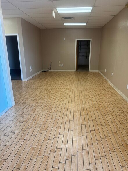 More Photos Of 116 N Lindsay Rd, Mesa Unknown For Lease