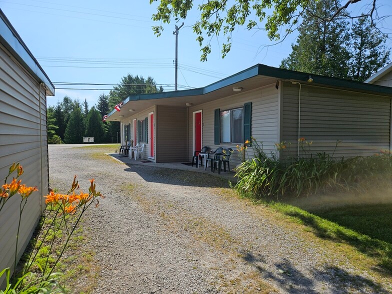 More Photos Of 272 S US 23, Harrisville Hospitality For Sale
