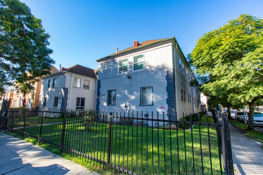 More Photos Of 201-207 S Kenmore Ave, Los Angeles Apartments For Sale