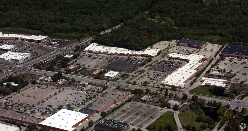 More Photos Of 701 N Milwaukee Ave, Vernon Hills Unknown For Lease