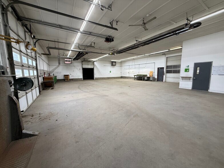 More Photos Of 149 Sheep Davis Rd, Pembroke Storefront For Lease