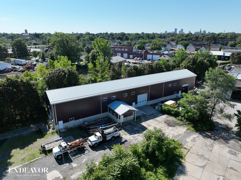 More Photos Of 528 Hollenbeck St, Rochester Industrial For Sale