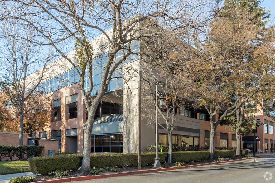 More Photos Of 3939 J St, Sacramento Medical For Lease