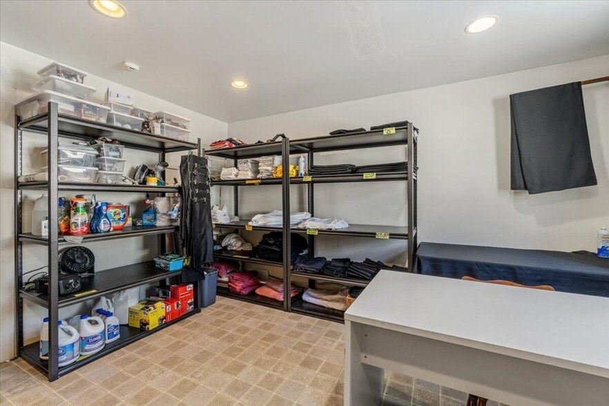 More Photos Of 315 Main St, Ferndale Hotel For Sale
