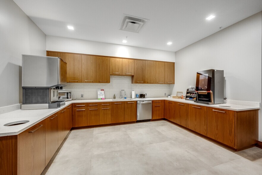 More Photos Of 1050 Satcom Ln, Melbourne Office For Sale