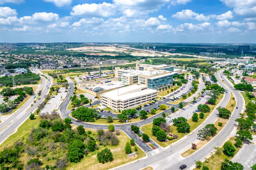 More Photos Of 1139 E Sonterra Blvd, San Antonio Hospital For Lease