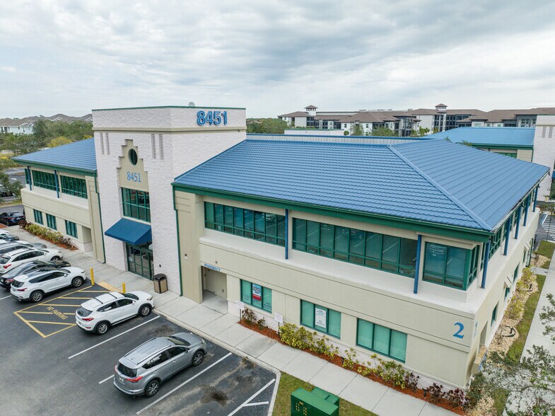 More Photos Of 2401 University Pky, Sarasota Unknown For Lease